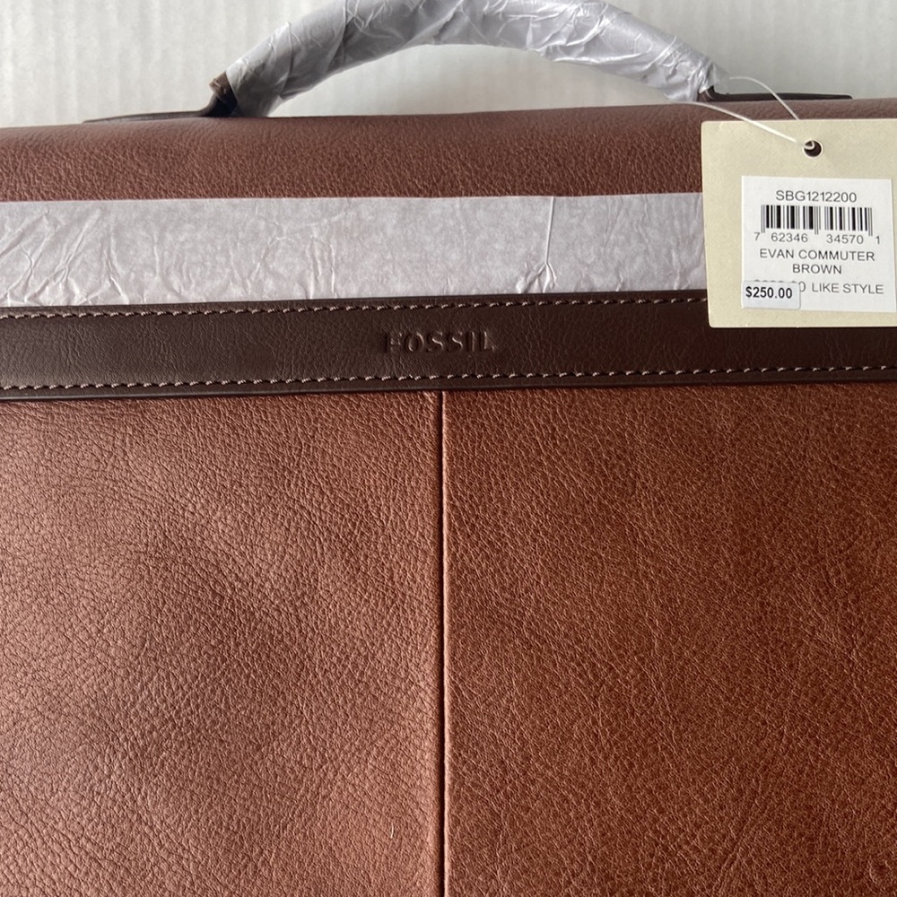Fossil Evan Commuter Bag/Father or Mother day Favorite-Questions Please ask! - Picture 4 of 11
